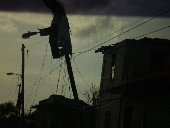 No-Zinc-flying-close-to-pow